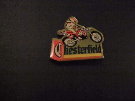 Chesterfield sigaretten, motorcoureur in sponsorkleding